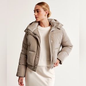 🤎Abercrombie & Fitch Mini Ultra Puffer in Brown/Size Medium BRAND NEW WITH TAGS